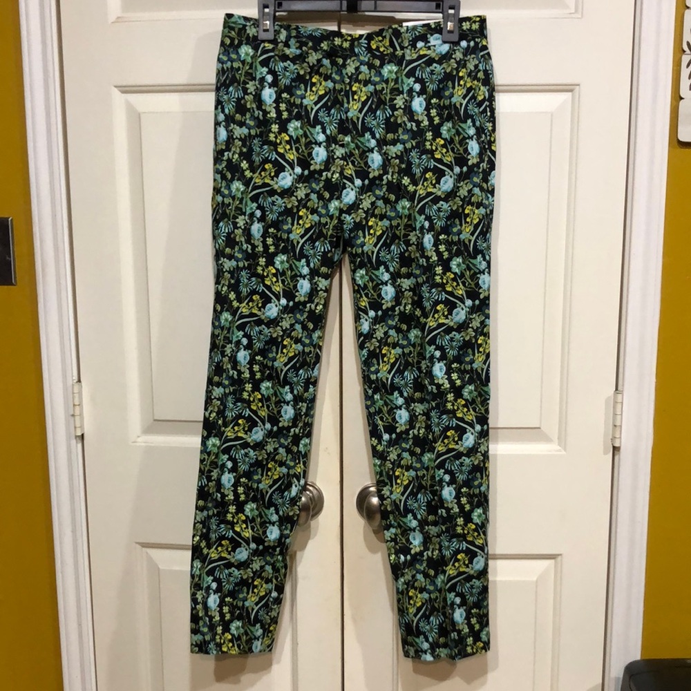 Beautiful Men INC Multicolor Pants with Floral Print.